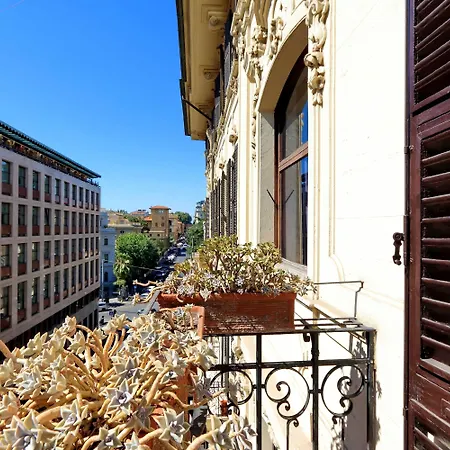 Prestigious Apartment Via Veneto-3